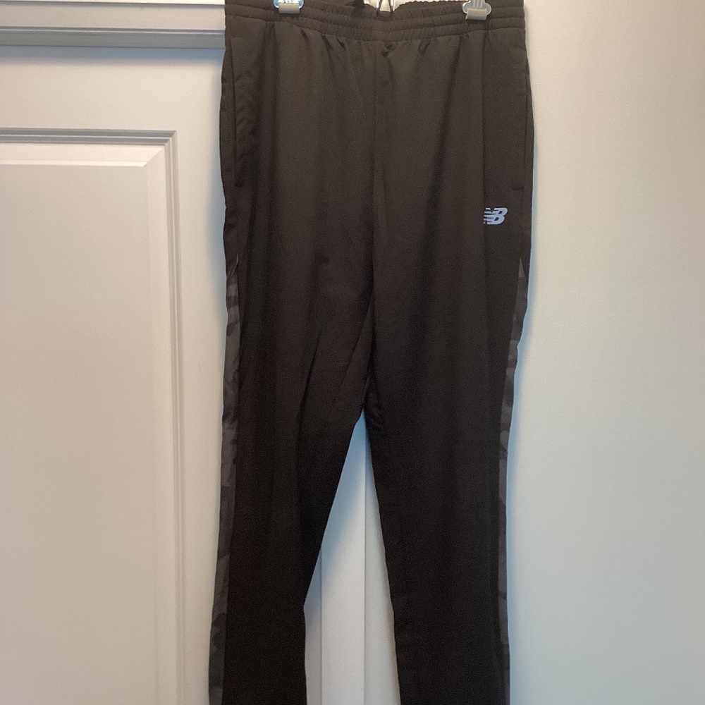 New Balance Mens Joggers - Black / Camo - Size L